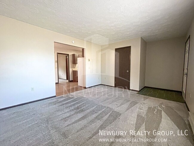 Building Photo - 16 Clearview Meadows