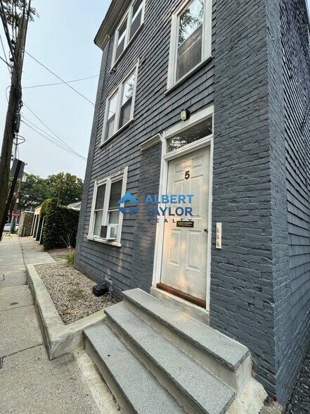 Building Photo - 5 Elmer St