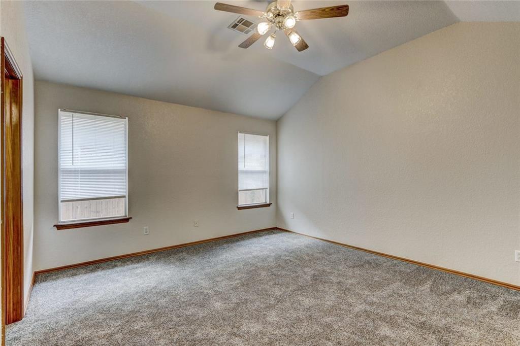 Building Photo - 305 Waterfront Dr