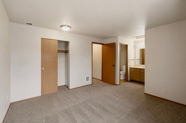 Building Photo - 1637 (TPO)