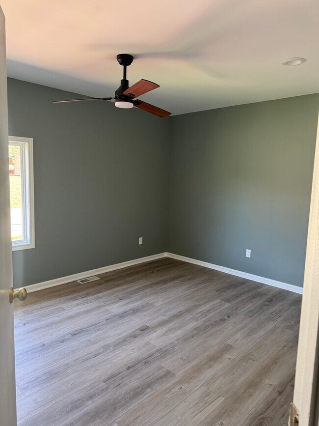 Building Photo - Charming 3BEDS  House in Roeland Park
