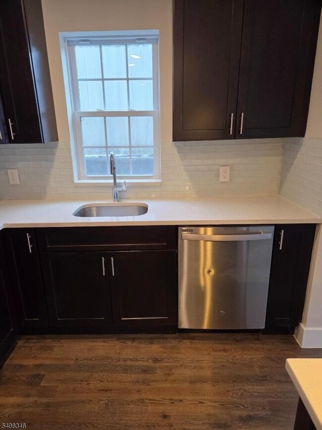 Building Photo - 59 Willet St