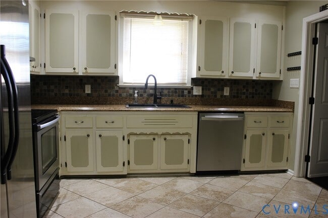 Building Photo - 1301 Canterbury Ln