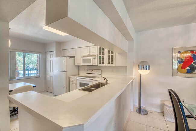 Building Photo - 12547 Imperial Isle Dr