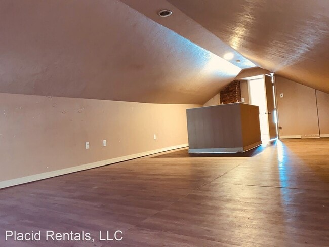 Building Photo - 3 br, 1.5 bath House - 10 17th St N