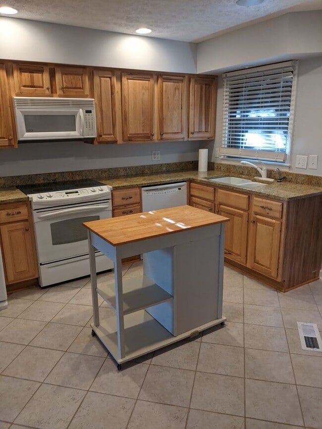 Building Photo - bamfo415