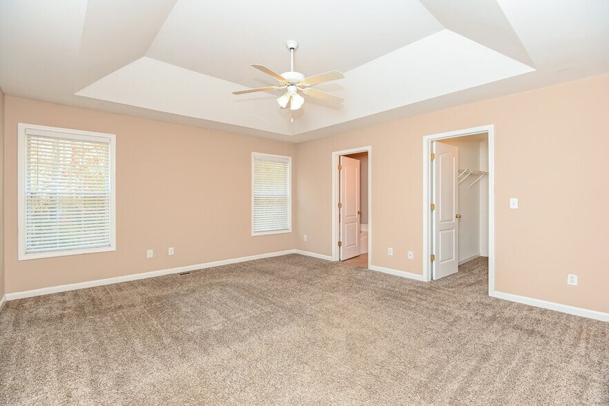 Building Photo - 214 Oakleigh Ln