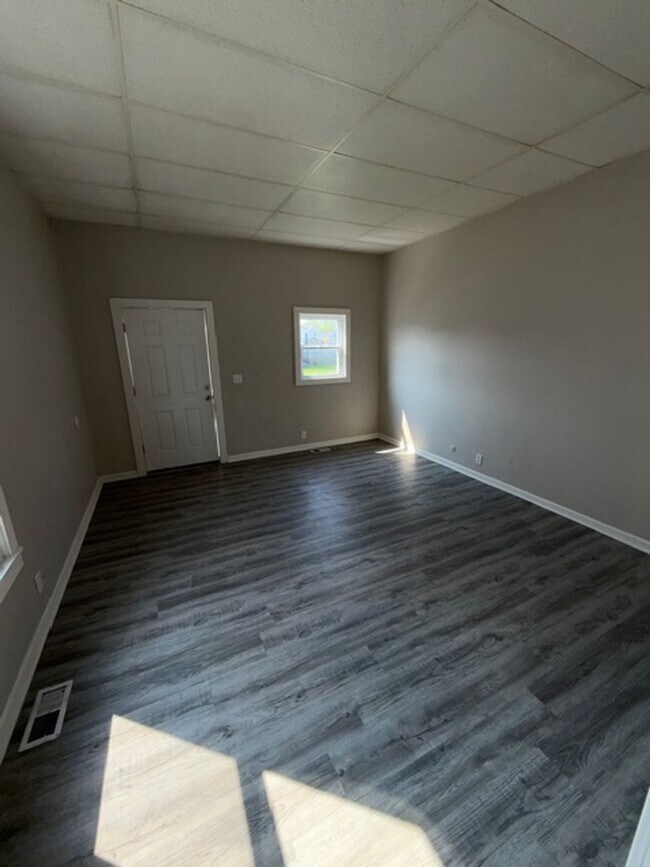 Building Photo - 306-308 East Florida Street