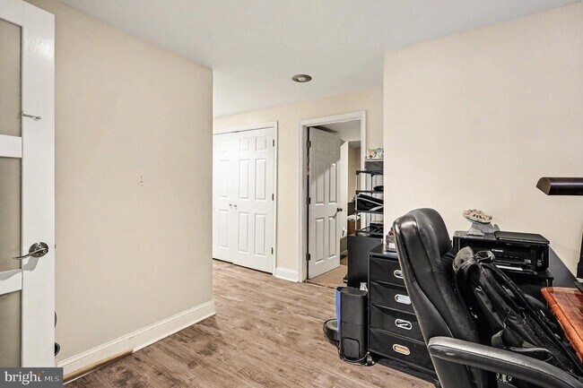 Building Photo - 7409 Lake Dr