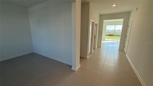 Building Photo - 5620 Lemon Grass St