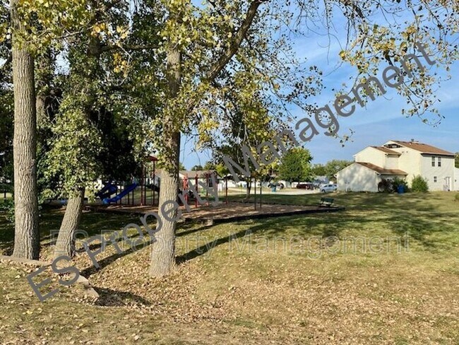 Building Photo - 6316 Long River Ln