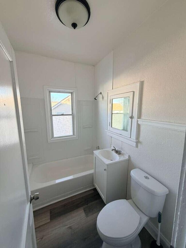 Building Photo - 2217 N 15th St