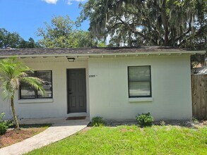 Building Photo - 2205 S Park Ave