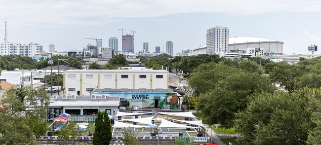 Building Photo - 2325 1st Ave S