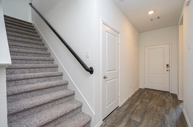 Building Photo - 3046 Bloomsbury Ter Dr
