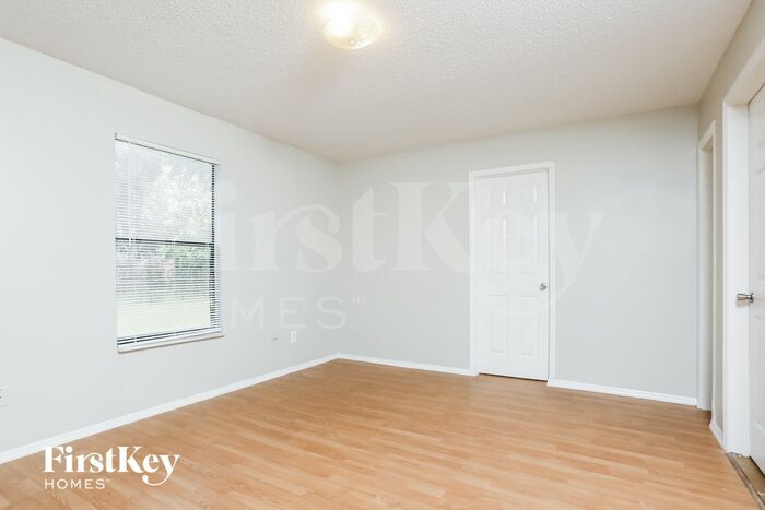 Building Photo - 1689 Cedro Ave