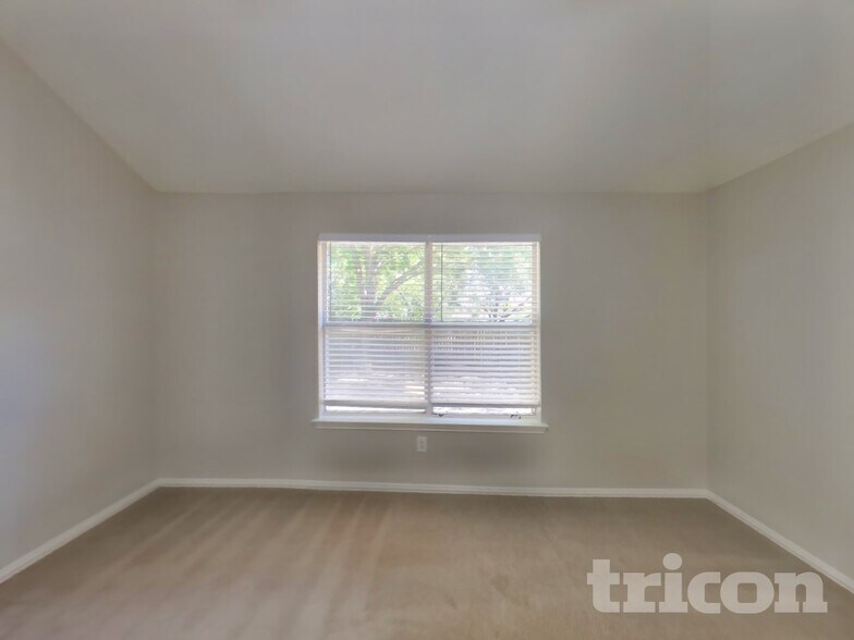 Building Photo - 407 Westcreek Drive Royse City TX