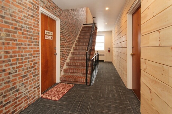 Building Photo - 378 Claremont Ave