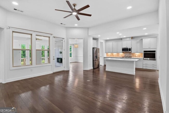 Building Photo - 408 Cottonwood Cir