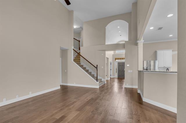 Building Photo - 754 Monterey Dr