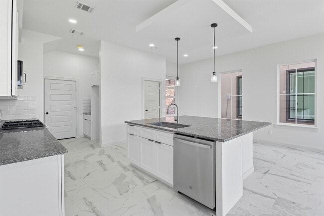 Building Photo - 2927 El Fenice Ln