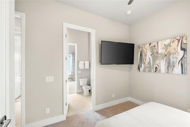 Building Photo - 7770 Sandy Ridge Dr
