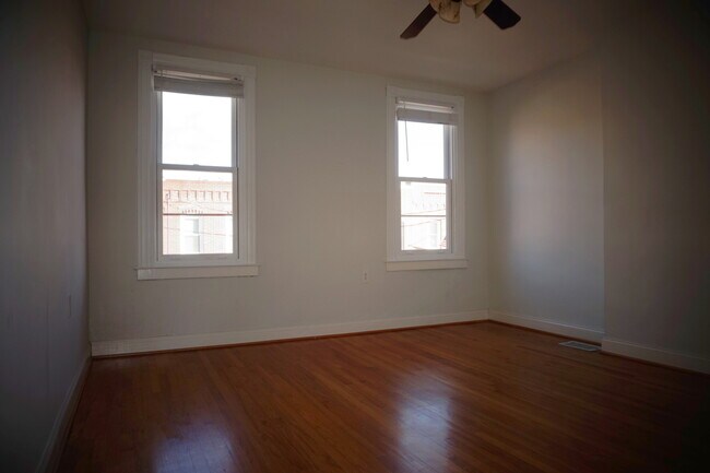 Building Photo - 1110 S Bouldin St