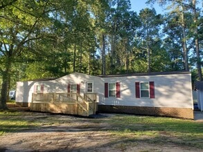 Building Photo - 515 Swinson Rd