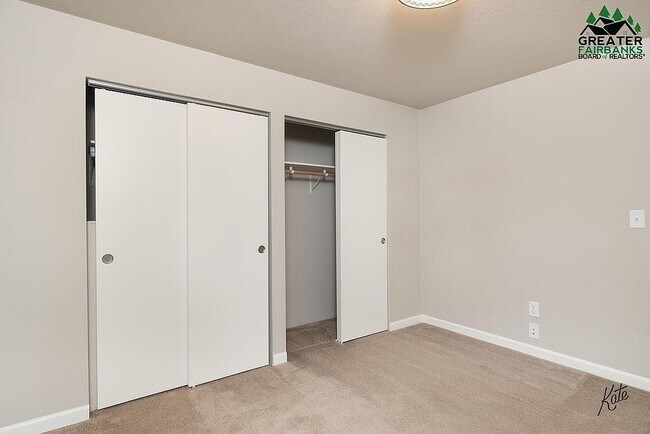 Building Photo - 4663 Cayman Ct