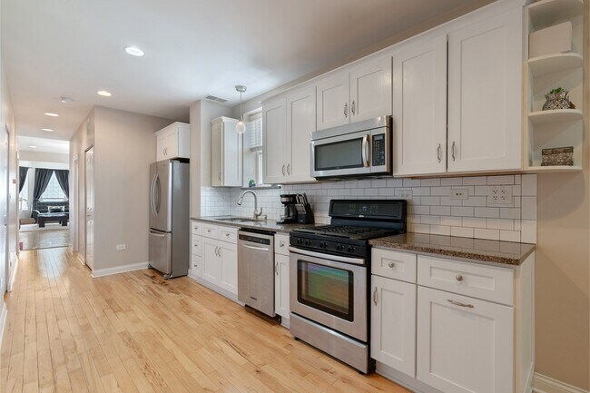 Building Photo - 1406 N Washtenaw Ave