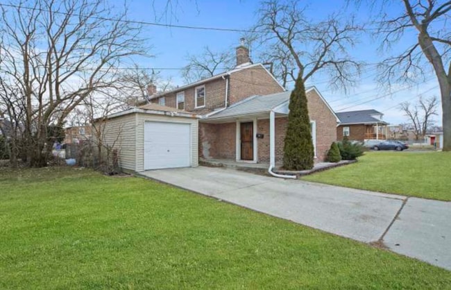 Building Photo - 9501 S King Dr