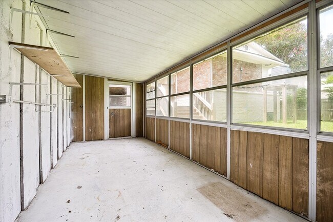 Building Photo - 4715 Braesvalley Dr