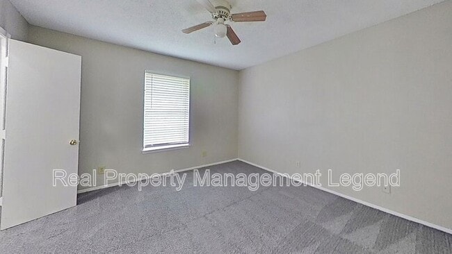 Building Photo - 8109 Silver Creek Rd