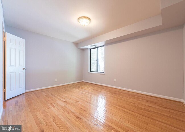 Building Photo - 5482 Cedar Ln