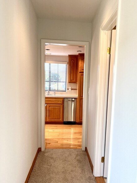 Building Photo - 107 S Lucia Ave