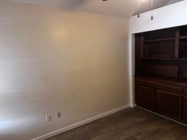 Building Photo - 7131 Hanover Cir