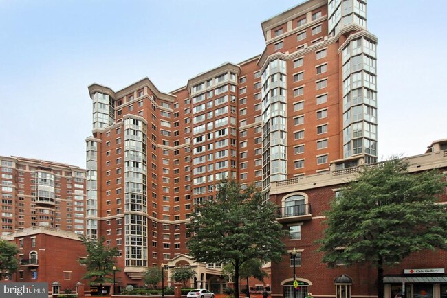 Building Photo - 2151 Jamieson Ave