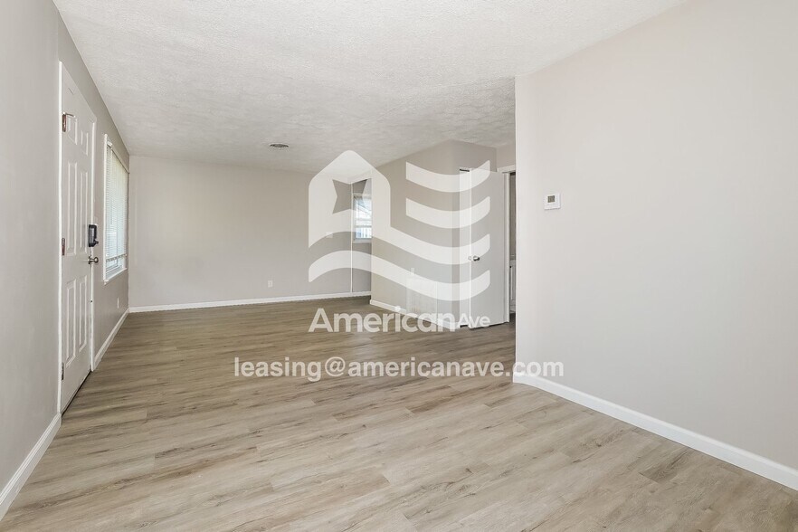 Building Photo - 1583 Breiding Rd