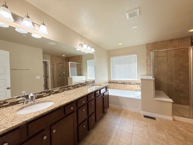 Building Photo - 6531 Wexford Dr
