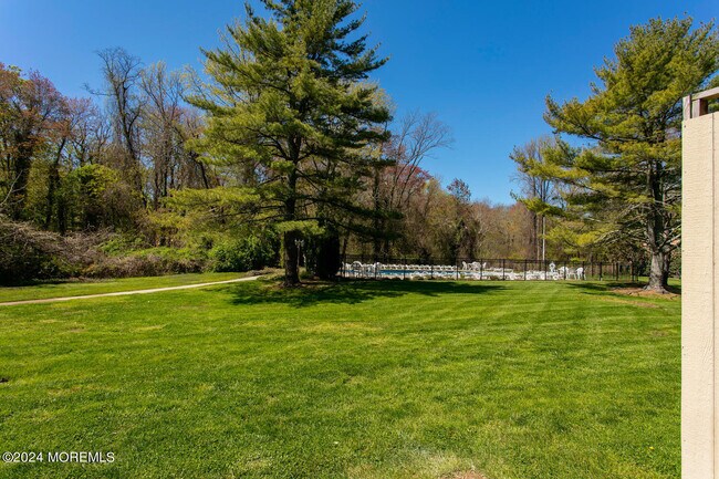 Building Photo - 96 East Ave