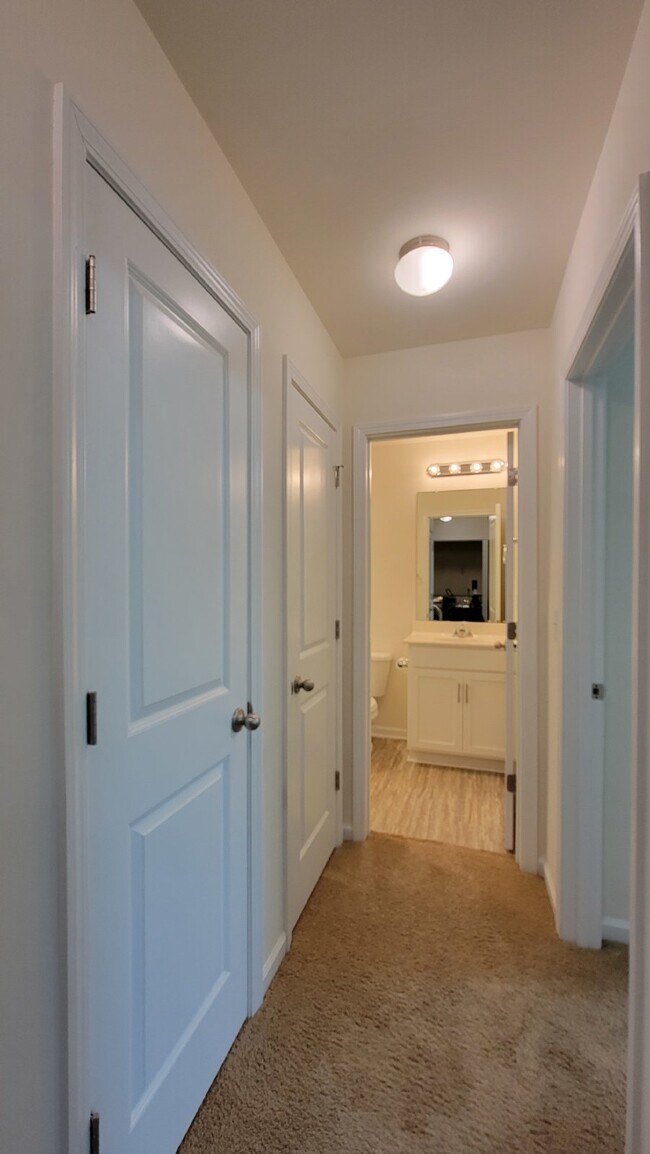 Building Photo - "Modern 3-Bedroom Multiplex with 3 Full Ba...