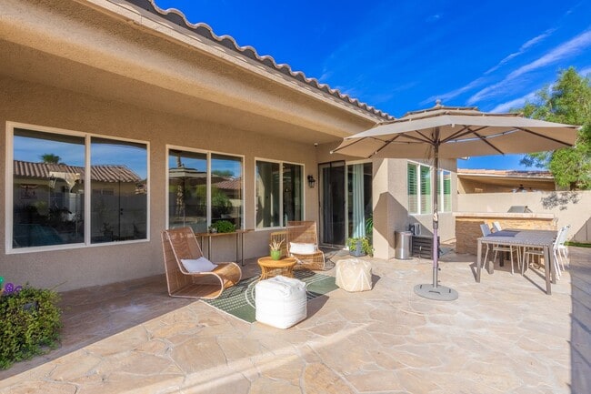 Building Photo - Beautifully Upgraded, Single Story 3 Bed, ...