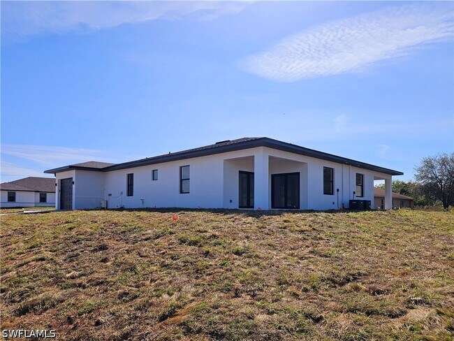 Building Photo - 1100 Homer Ave S