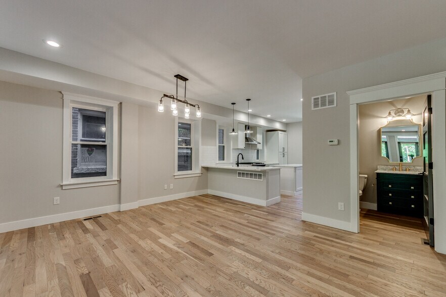 Building Photo - 4116 Flad Ave