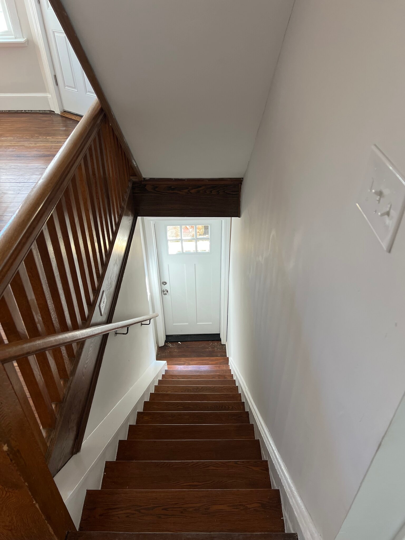 Entryway - 102 W 30th St