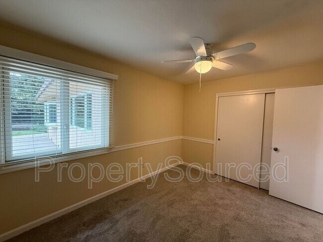 Building Photo - 1550 Naples Ct