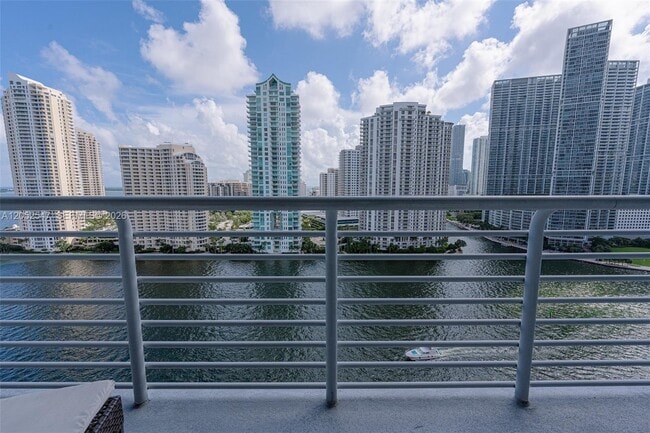 Building Photo - 325 S Biscayne Blvd