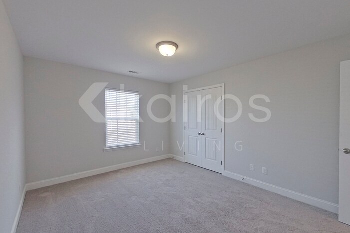 Building Photo - 214 Lodgepole Pne Wy