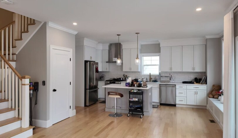 Building Photo - 33 Hovey St