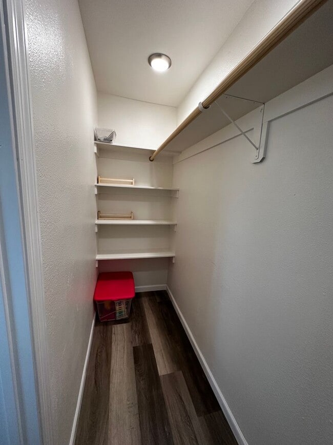 Building Photo - Newly Remodeled 3 bedroom, 2 bathroom home!